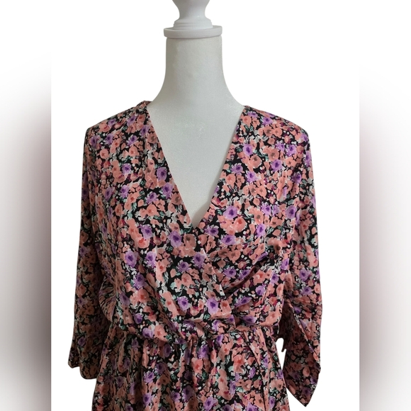 Nasty Gal Pink and Black Robe Dress with Tie Waist - Picture 9 of 10